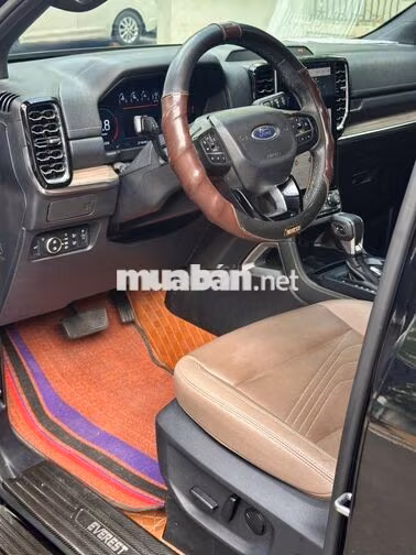 Ford Everest Titanium 2024 2.0 AT 4x2 Đen