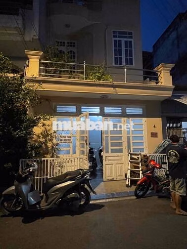 CÁCH DH VĂN LANG 2KM PHÒNG FULL NỘI THẤT