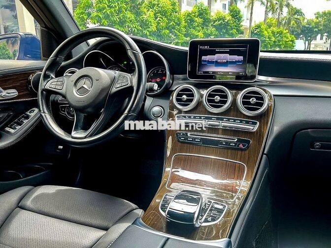 Mercedes-Benz GLC200 SPORT Model 2020