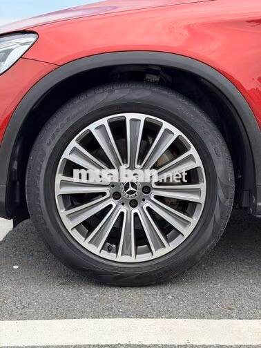 Mercedes-Benz GLC 250 4MATIC 2019 Đỏ