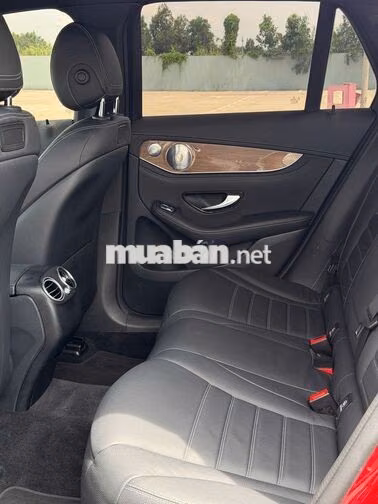 Mercedes-Benz GLC 250 4MATIC 2019 Đỏ