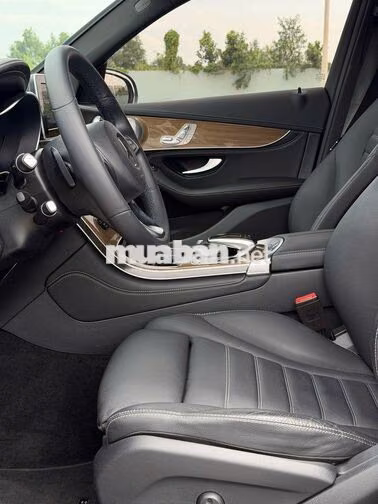 Mercedes-Benz GLC 250 4MATIC 2019 Đỏ