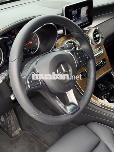 Mercedes-Benz GLC 250 4MATIC 2019 Đỏ