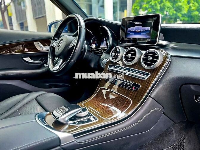 Mercedes-Benz GLC200 SPORT Model 2020