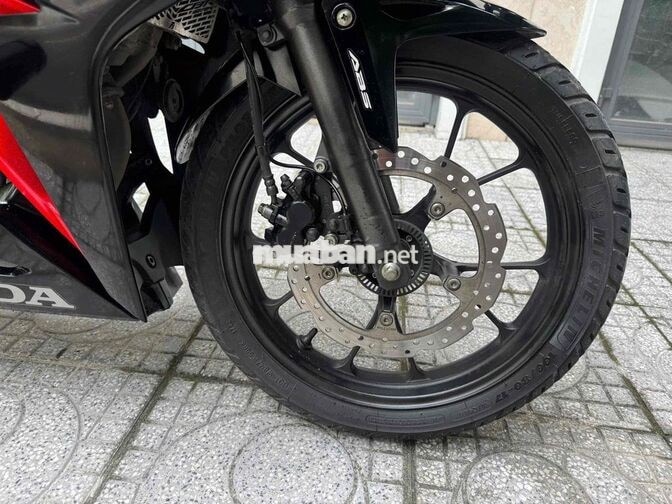 Honda CBR150R 2019 ABS chính chủ BSTP