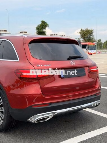 Mercedes-Benz GLC 250 4MATIC 2019 Đỏ
