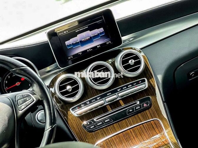 Mercedes-Benz GLC200 SPORT Model 2020
