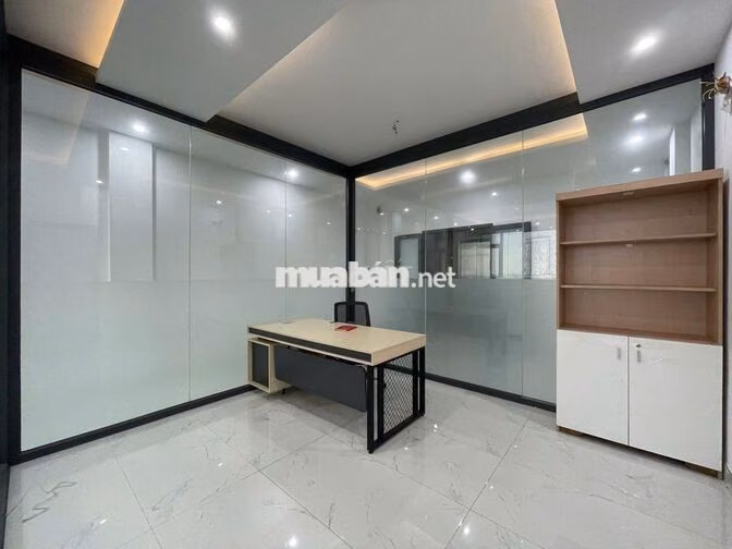 Văn phòng 105m² Full nội thất, giá chỉ 11 triệu -  Vạn Phúc City