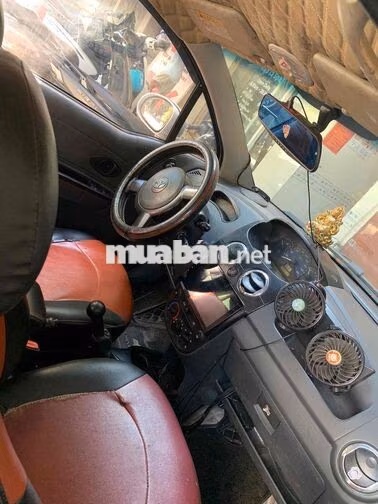 Chevrolet Spark Trắng