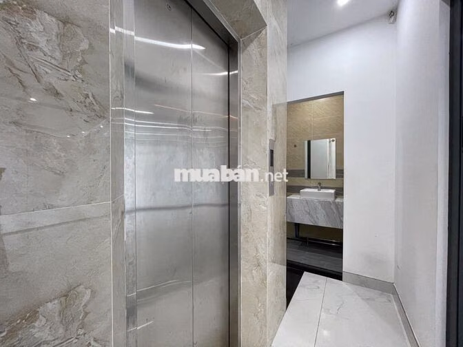 Văn phòng 105m² Full nội thất, giá chỉ 11 triệu -  Vạn Phúc City