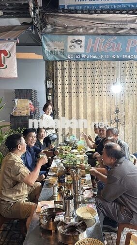 Tuyển Nhân Viên Phục Vụ