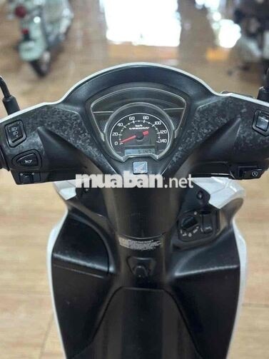 Honda Vision Trắng 5147 km