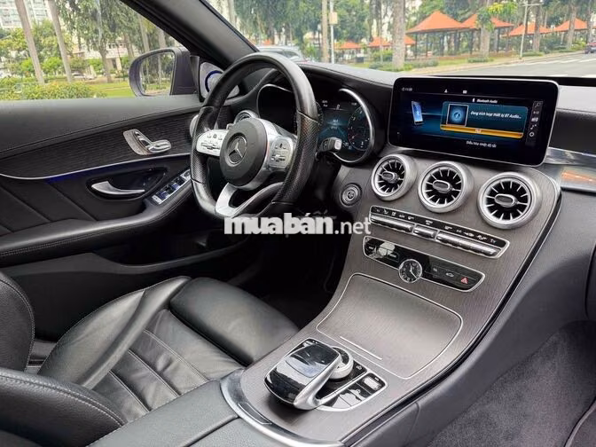 Mercedes-Benz C300 AMG 2021