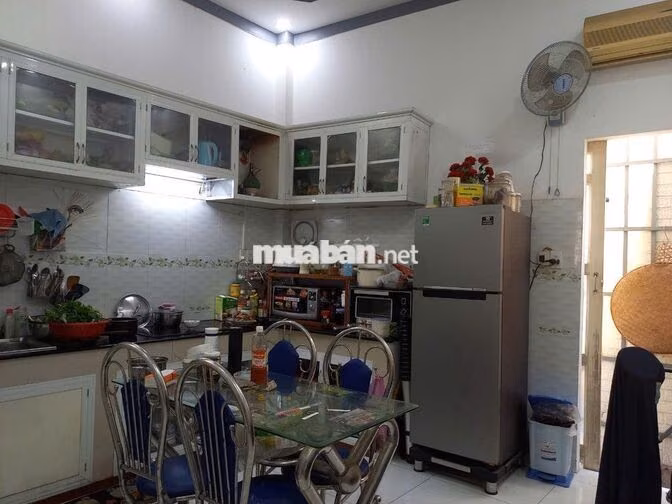 Chính chủ bán nhà 2 mặt tiền hẻm xe hơi đường Bùi Tư Toàn