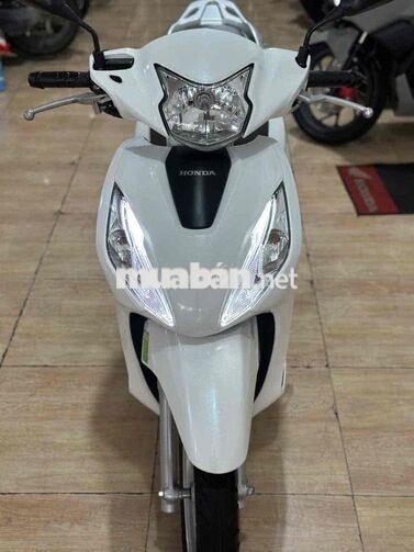 Honda Vision Trắng 5147 km