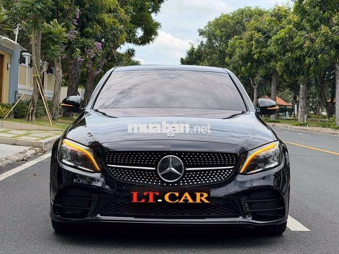 Mercedes-Benz C300 AMG 2021