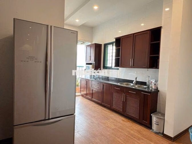 chung cư 71 Nguyễn Chí Thanh, 130m2 3 phòng ngủ, đầy đủ đồ