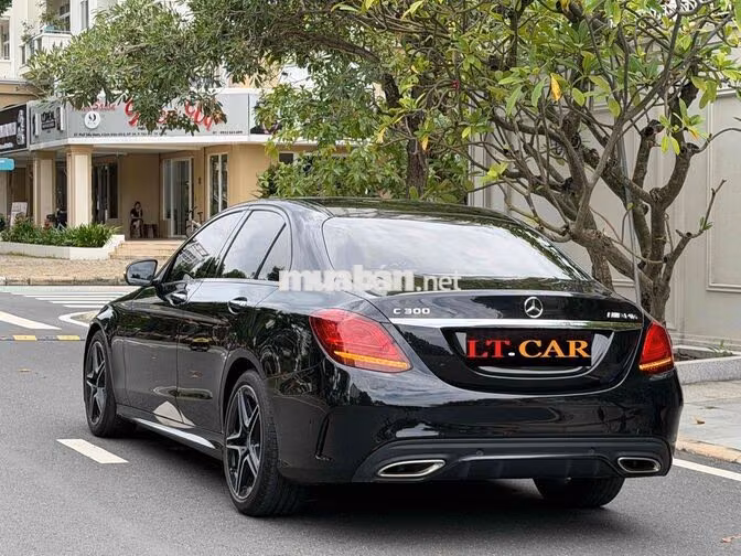 Mercedes-Benz C300 AMG 2021