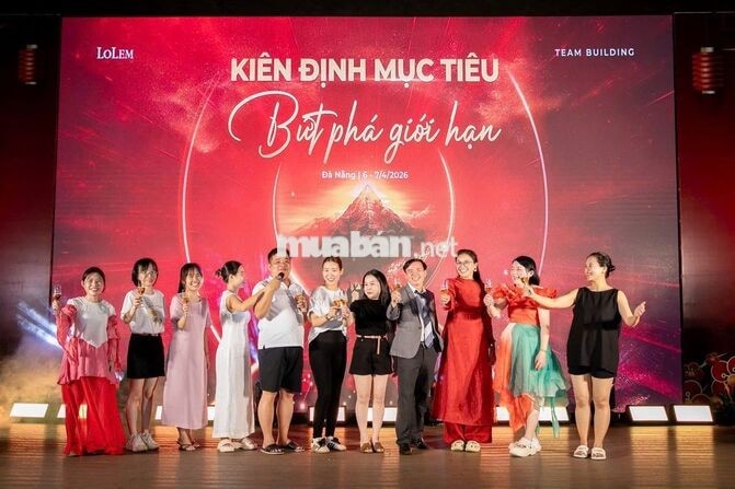 TUYỂN 2 NHÂN VIÊN BÁN HÀNG ÁO QUẦN THEO CA