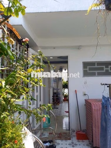 Chính chủ bán nhà 2 mặt tiền hẻm xe hơi đường Bùi Tư Toàn
