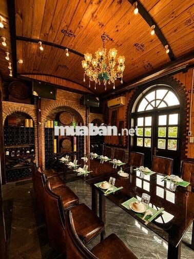 Tuyển 10 Phục Vụ Nhà Hàng Quận 1