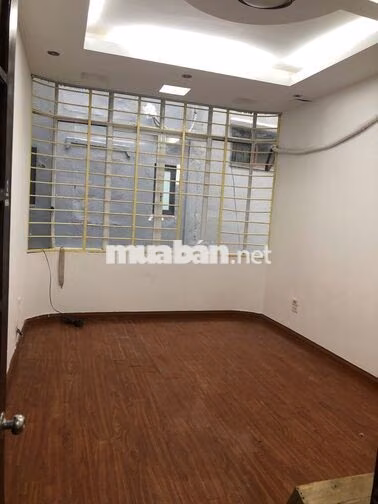 Nhà nguyên căn Đê La Thành, 40m2 x 4 tầng, 4 phòng ngủ