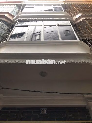 Nhà nguyên căn Đê La Thành, 40m2 x 4 tầng, 4 phòng ngủ