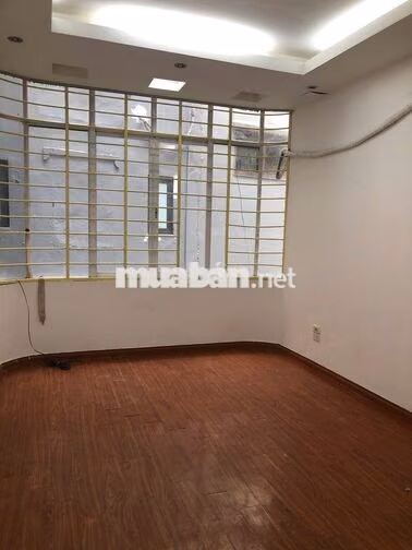 Nhà nguyên căn Đê La Thành, 40m2 x 4 tầng, 4 phòng ngủ