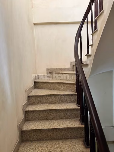 Cho thuê nhà số 30 ngõ 179 Triều Khúc DT 62mx4tầng, giá 10.5 triệu