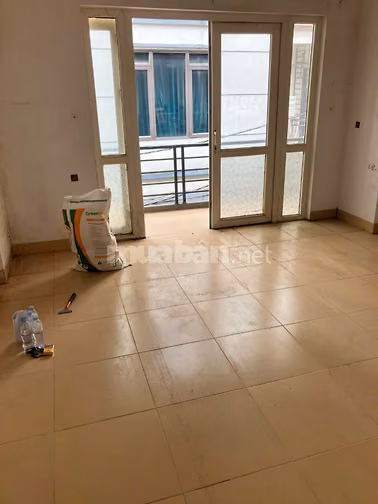 Cho thuê nhà số 30 ngõ 179 Triều Khúc DT 62mx4tầng, giá 10.5 triệu