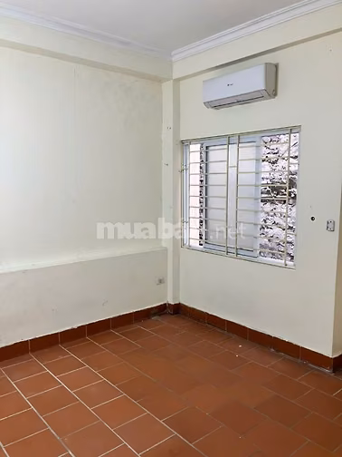Cho thuê nhà số 30 ngõ 179 Triều Khúc DT 62mx4tầng, giá 10.5 triệu
