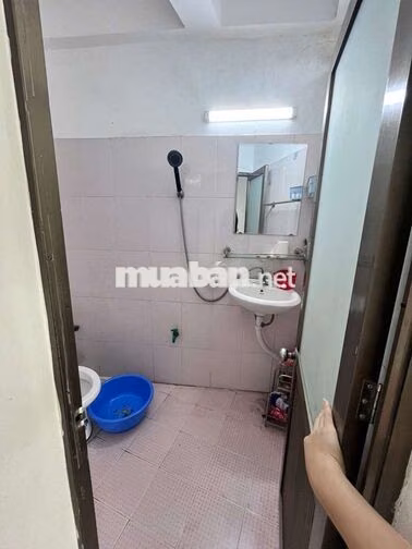 CHO THUÊ NHÀ TẦNG 5 TẠI PHỐ CHÍNH KINH