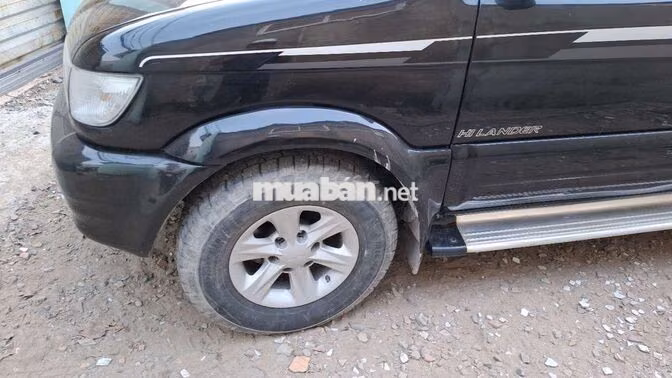 Isuzu Hi Lander 2004 Dầu Đen
