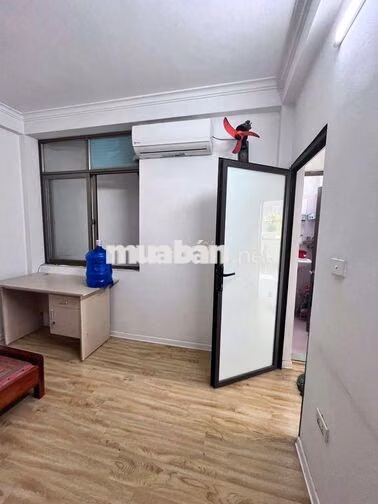 CHO THUÊ NHÀ TẦNG 5 TẠI PHỐ CHÍNH KINH