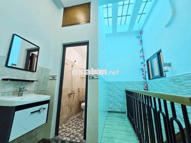 Nhỉnh 4 tỷ-nhà mới đẹp Lê Văn Quới 80m2-3pn- Hẻm xe hơi-full nội thất.