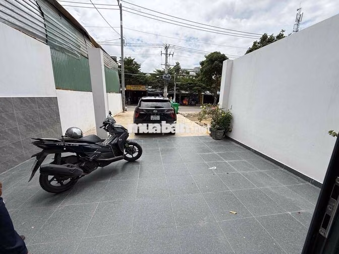 CHO THUÊ MẶT BẰNG KINH DOANH Ở MẶT TIỀN ĐƯỜNG VƯỜN LÀI , Q12