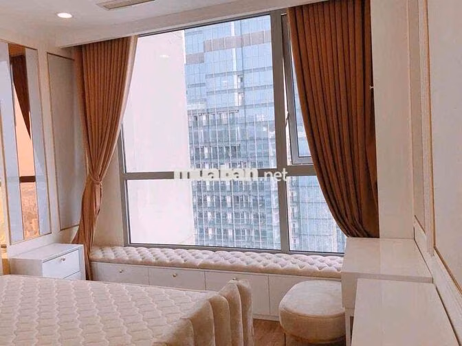 Cần cho thuê căn 2pn Toà Landmark 2, ưu tiên vào sớm