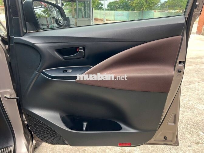 TOYOTA INNOVA 2.0E SỐ SÀN 2022 - THƯƠNG LƯỢNG