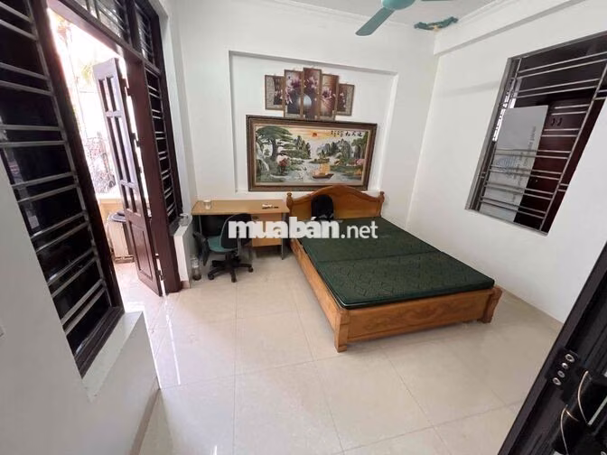 cho thuê phòng trọ 20m2 có ban công giá rẻ NGAY CẦU HỮU HOÀ