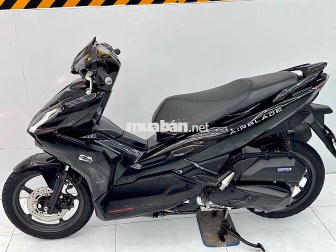 Honda Airblade 125 4Val 2023 Đen bóng