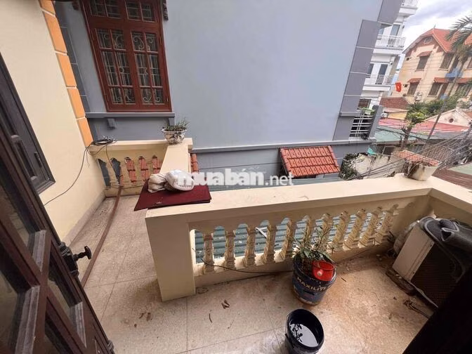 cho thuê phòng trọ 20m2 có ban công giá rẻ NGAY CẦU HỮU HOÀ