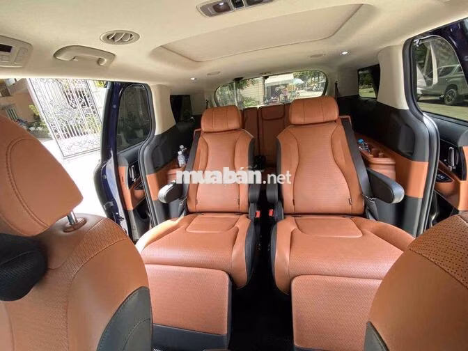 KIA Carnival Signature 2.2D 2023 Đen 7 chỗ
