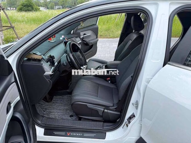VinFast VF6 2025 Trắng 37000 km