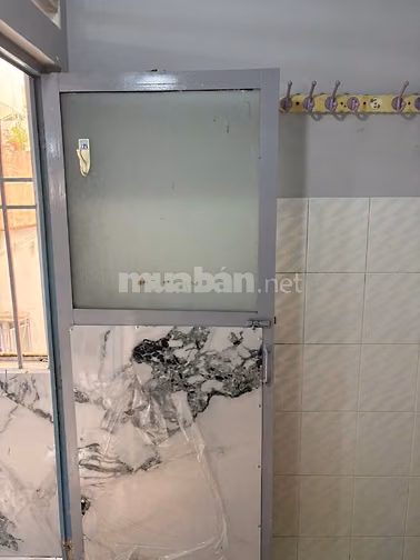 Cho thuê nguyên căn lầu suốt đường Trần Huy Liệu, Phường Phú Nhuậ