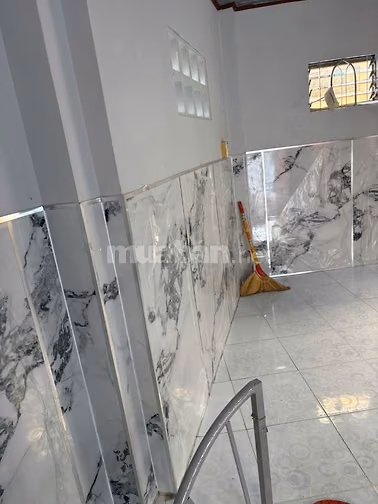 Cho thuê nguyên căn lầu suốt đường Trần Huy Liệu, Phường Phú Nhuậ