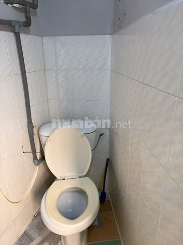 Cho thuê nguyên căn lầu suốt đường Trần Huy Liệu, Phường Phú Nhuậ