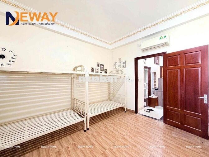 TRỐNG VÀI GIƯỜNG KTX ĐI BỘ QUA ĐH CÔNG THƯƠNG - MỚI XÂY
