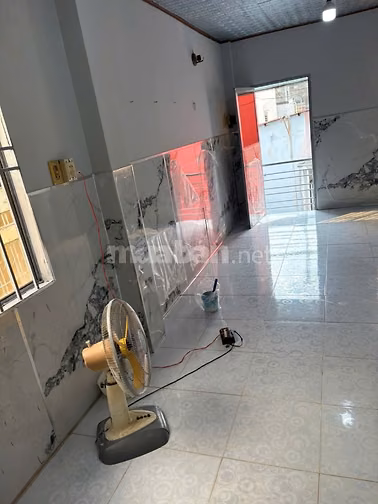 Cho thuê nguyên căn lầu suốt đường Trần Huy Liệu, Phường Phú Nhuậ