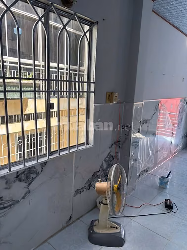 Cho thuê nguyên căn lầu suốt đường Trần Huy Liệu, Phường Phú Nhuậ