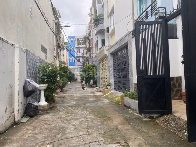 Chính chủ bán Nhà hẻm xe hơi 166 Thích Quảng Đức Phường 4, Phú Nhuận